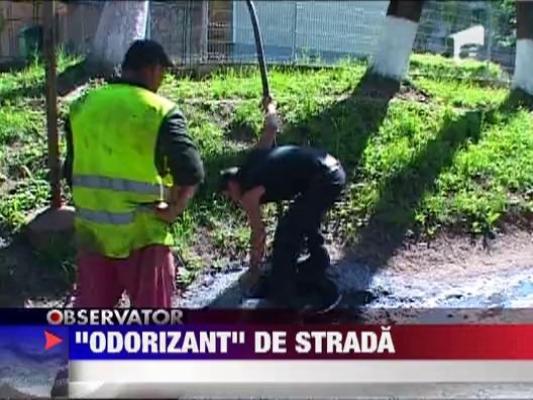 Suceava: Un canal a refulat apa murdara in strada