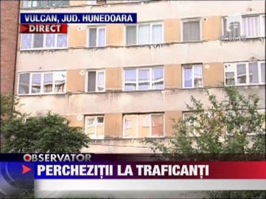 Perchezitii in Valea Jiului, la domiciliile unor traficanti de droguri