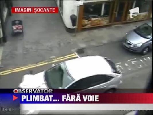 IMAGINI SOCANTE! Pieton luat pe capota de o soferita furioasa