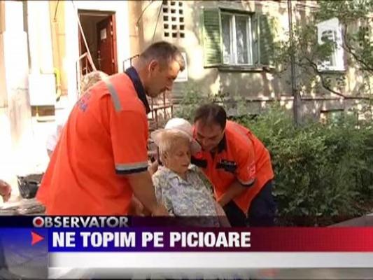 Romanii cad ca secerati pe strada din cauza caniculei