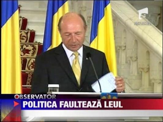 Politica depreciaza leul