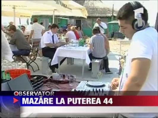 Radu Mazare a primit un camion cu 30 de femei de ziua lui