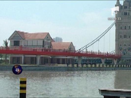 O replica a faimosului Pod al Londrei a fost construita in estul Chinei
