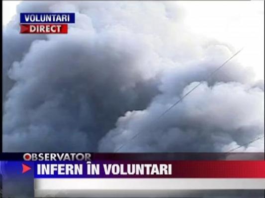 Incendiu puternic la o hala cu materiale textile din comuna Voluntari!