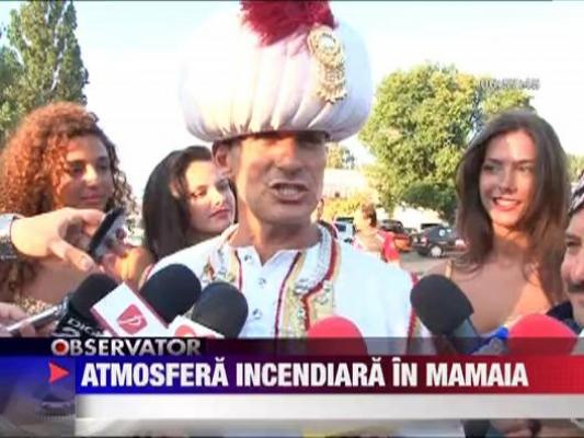 Radu Mazare, imbracat ca un sultan, a defilat din nou pe un car alegoric, la Mamaia