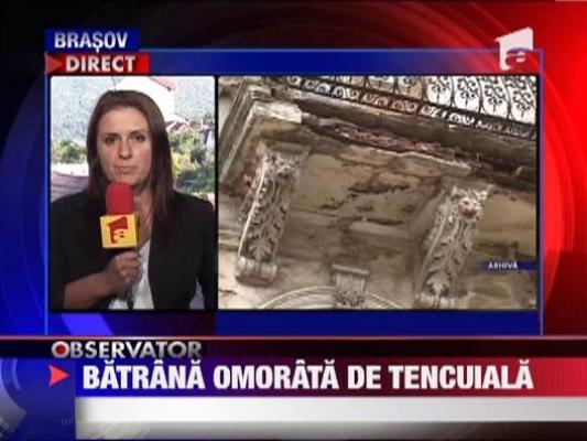 O femeie a fost omorata in centrul Brasovului de o bucata de tencuiala