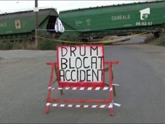 Un tren de marfa a deraiat in Timis, mecanicul a fost ranit