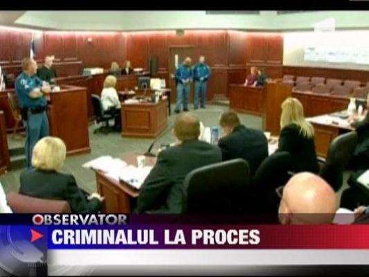 Autorul masacrului din Colorado, cu un aer absent in fata magistratilor
