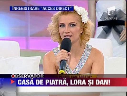 Lora si  Dan Badea, in fata ofiterului starii civile