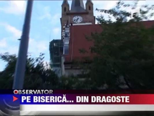 Bistrita: Protest pe cupola unei biserici din dragoste