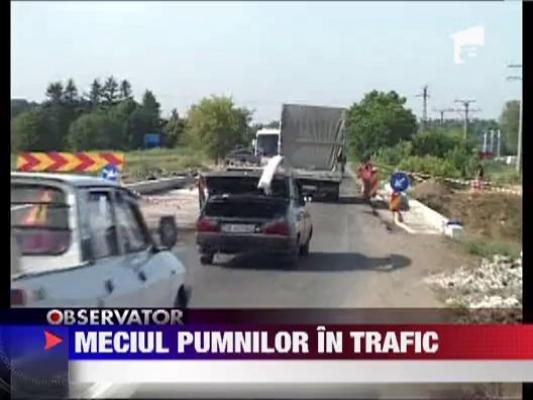 Fotbalistul Marius Niculae si managerul de la FC Vaslui au transformat strada in ring de box!