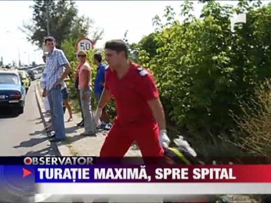 Un motociclist a sarit cu motorul peste o masina in urma unui accident pe DN1