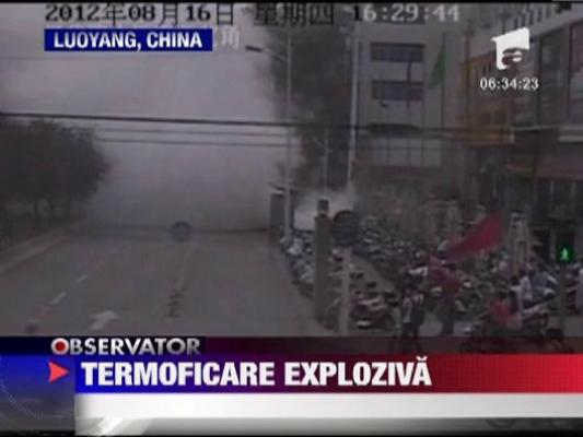 O conducta de termoficare a explodat intr-o statie de autobuz, in China