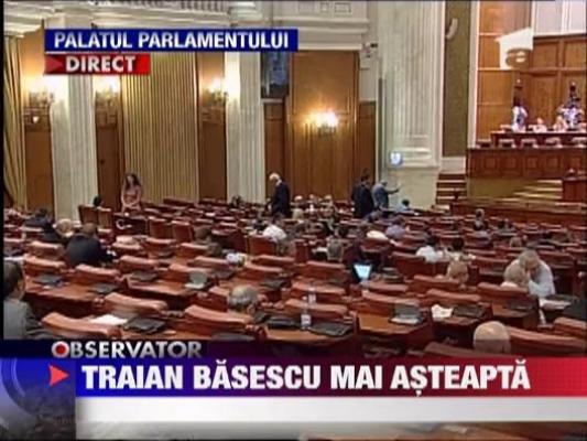 Sedinta convocata pentru repunerea lui Basescu in functie, suspendata