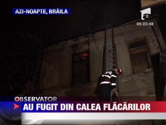 Locuinta inghitita de flacari