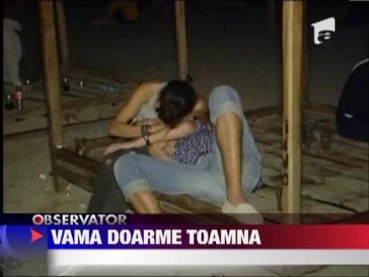 Tinerii din Vama Veche au incins, in acest weekend, ultimele petreceri