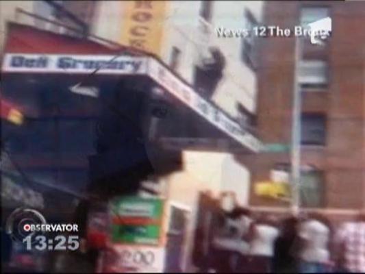 Salvare spectaculoasa in SUA! Un barbat de 72 de ani a sarit de la etajul doi, pentru a fugi de flacarile ce i-au cuprins locuinta