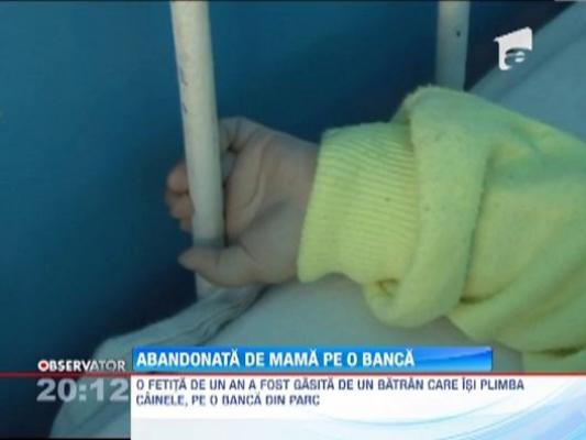 Un bebelus abandonat pe o banca a fost gasit de un caine pechinez