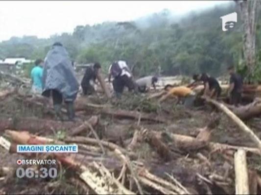 IMAGINI SOCANTE! Oras din Peru acoperit de pamant