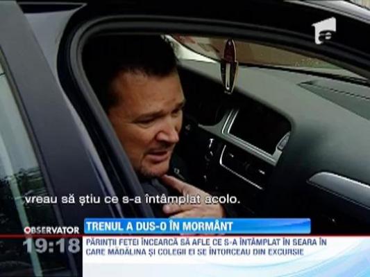 Parintii copilei care a murit dupa ce a cazut din tren si-au dus fata la groapa