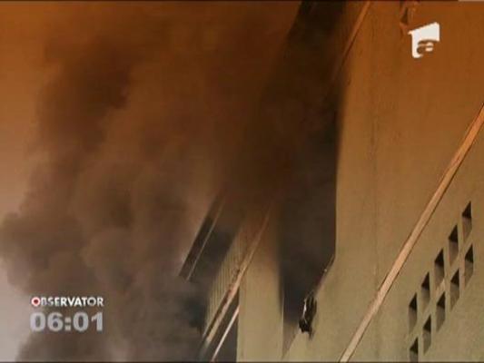 Incendiu puternic intr-un apartament din Timisoara