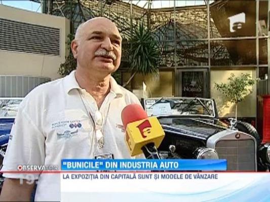 Un Ford vechi de 100 de ani a fost prezentat la o expozitie de profil din Capitala