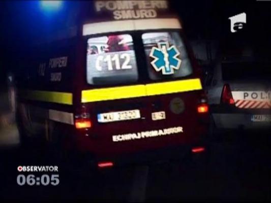 Microbuz scolar rasturnat din cauza unei gropi din carosabil