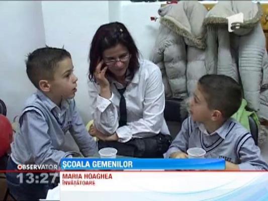 La Scoala Generala "Caius Iacob" din Arad invata 11 perechi de gemeni