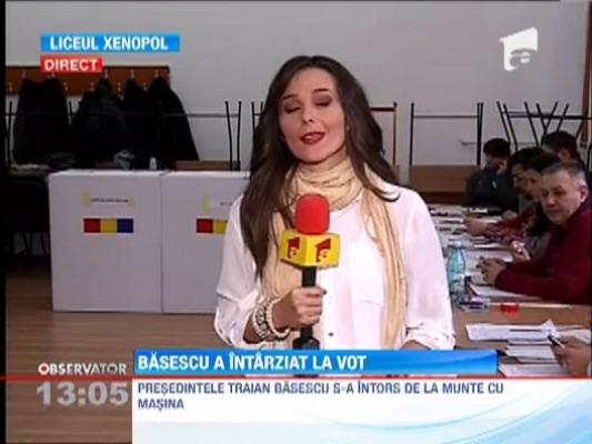 Basescu a intarziat la vot