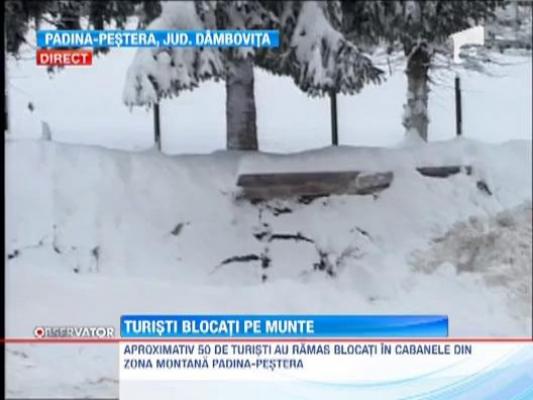 UPDATE / 50 de turisti blocati in zona Padina