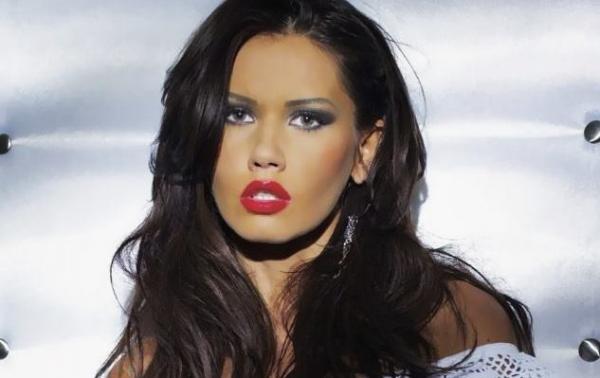 UPDATE/ Oana Zavoranu, spitalizata de urgenta