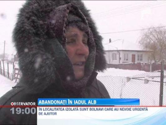 In Moldova, drumurile s-au pierdut sub nameti si localitati intregi sunt izolate