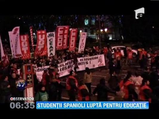 Spania: Sute de profesori si studenti protesteaza fata de taxele universitare