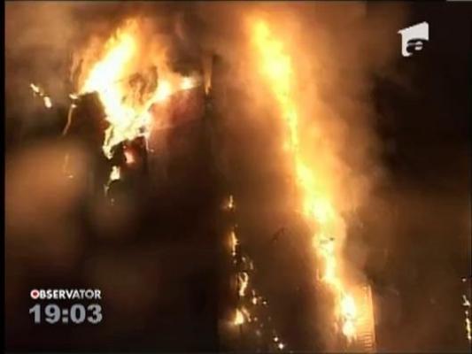 Acoperisul unui mall din Brasov a fost mistuit de flacari