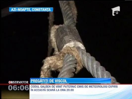 Avertizare cod galben de ninsori si vant. Valuri de pana la 6 metri in largul Marii Negre