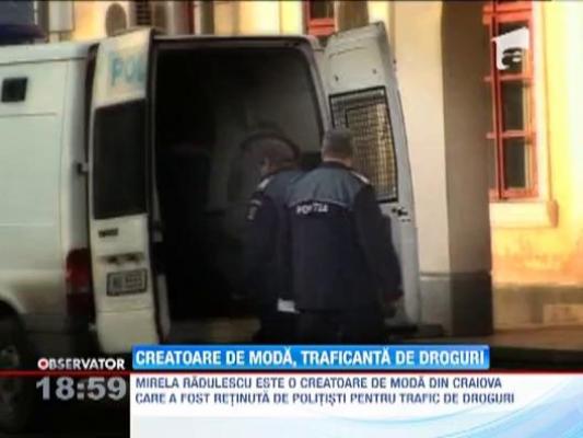O creatoare de moda din Craiova, retinuta de procurorii DIICOT pentru trafic de droguri