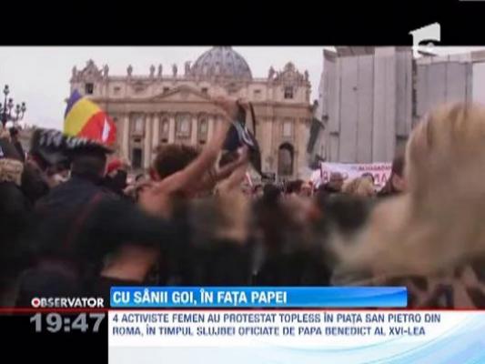 Protest topless in timpul slujbei sustinute de Papa, in Piata San Pietro din Roma