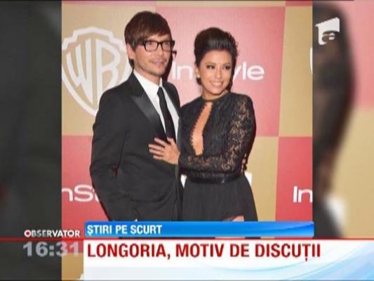 Eva Longoria, cu sanul la vedere pe covorul rosu al Globurilor de Aur