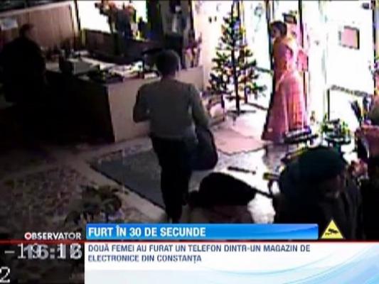 Jaf in 30 de secunde! Doua femei de etnie roma din Constanta l-au lasat fara telefon pe patronul unui magazin de electronice