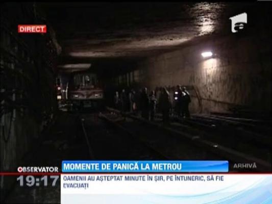 Momente de panica la metrou! O garnitura a inceput sa scoata fum