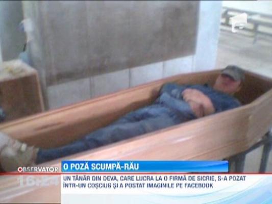 S-a pozat intr-un cosciug si a fost concediat