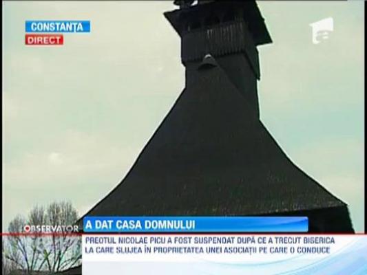 Un preot a trecut biserica la care slujea in proprietatea unei asociatii pe care o conduce