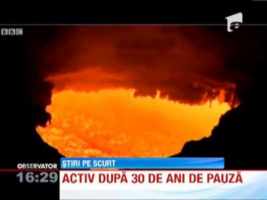 Imagini spectaculoase: Un vulcan din Rusia a erupt dupa 30 de ani de pauza