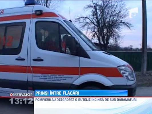 O batrana din Braila, abandonata intr-o casa cuprinsa de flacari