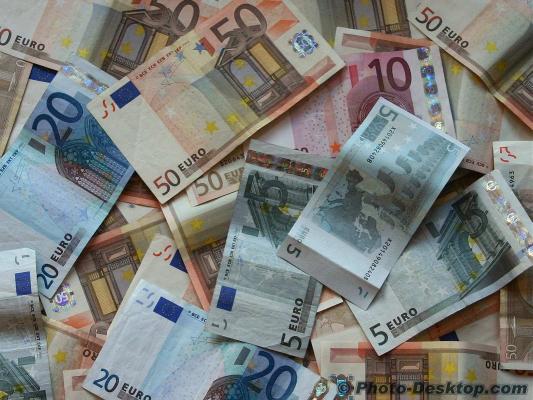 Turda: O femeie a fost "usurata" de 2.700 de euro, de un barbat care a pretins ca este sotul plecat in strainatate