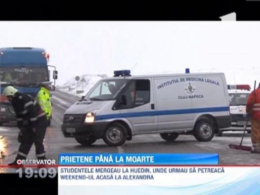 Prietene pana la moarte! Doua fete si-au gasit sfarsitul intr-un accident infiorator