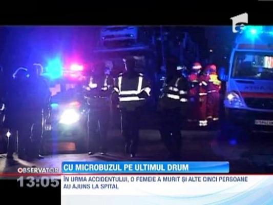 Un TIR a lovit un microbuz cu 15 pasageri