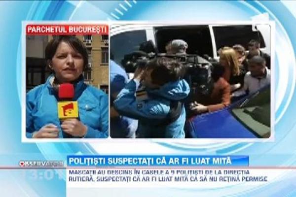 Noua politisti, retinuti pentru luare de mita