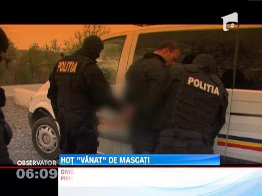 Hot de locuinte, prins de mascati intr-un sat din Botosani