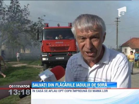 Ca sa-si salveze fratii din casa cuprinsa de flacari, o fata de 16 ani a intrat dupa ei in foc